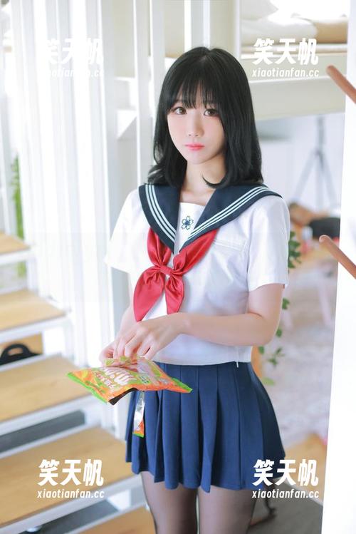 Addielyn(에디린)的黑衣少女：定制作品带来的那一丝神秘感