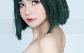 在透明中找寻Azami：cos套图如泡泡般轻盈