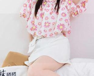 BoBoSocks袜啵啵 – 最新作品集：奶油裸足花絮版，光影与气息的碰撞，真是美得让人‘咽口水’！