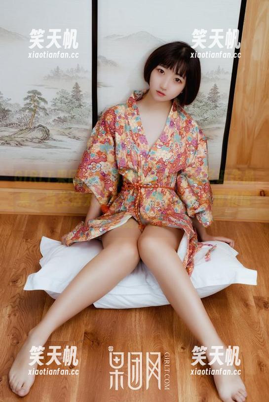 GIRLT果团网-何梦兮Stacy GIRLT果团网 - 何梦兮Stacy的圣诞作品集:当生活太现实,她的镜头让你再相信一点魔法吧?