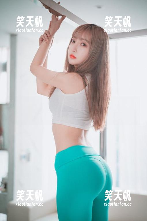 HaNari(하나리)的美足私拍，原图中那抹光影让我有点小心动。