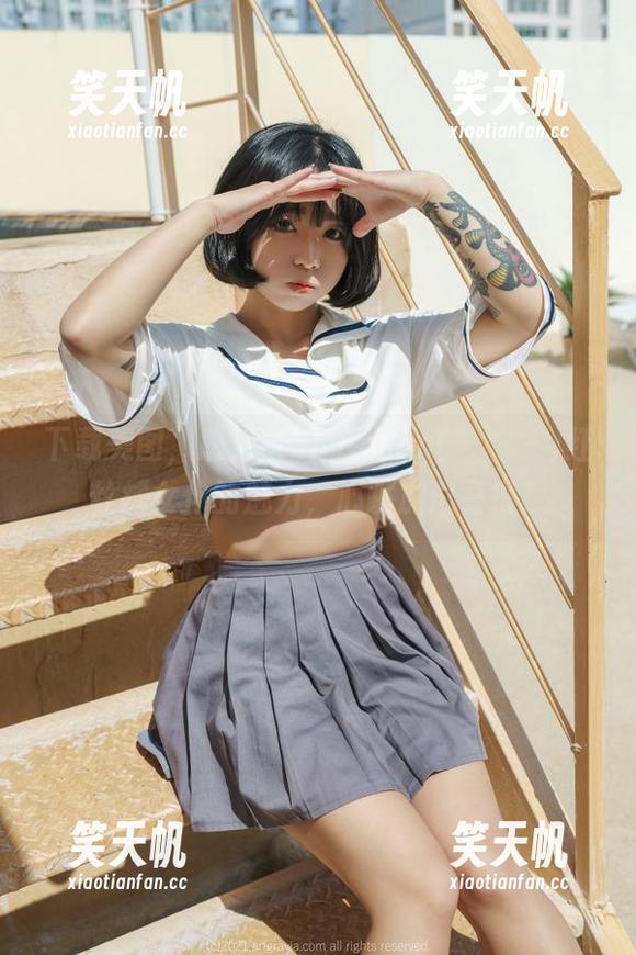 下载美图，感受Maruemon(마루에몽)红丝绒女仆的魅力，心跳加速警报！