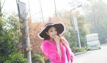 MiStar魅妍社 – 校服里的FoxYini孟狐狸：这些图片更新简直太可爱了！