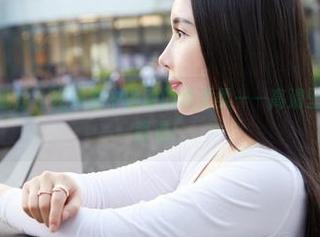 MiiTao蜜桃社 – 在泳池中游动的林柔柔——高清壁纸让你瞬间降温！