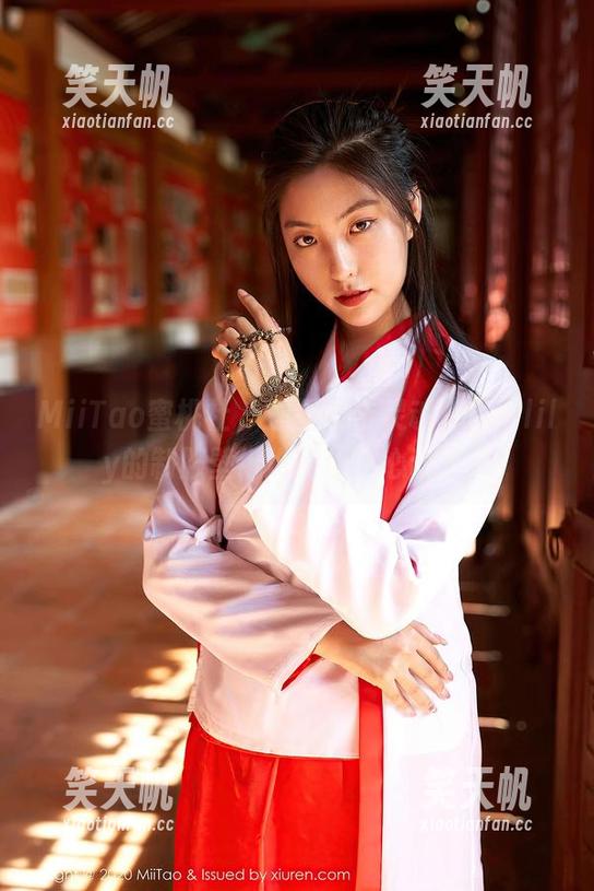 MiiTao蜜桃社-琉璃lily MiiTao蜜桃社 - 原图直击灵魂,琉璃lily的制服壁纸也能让人心动不已