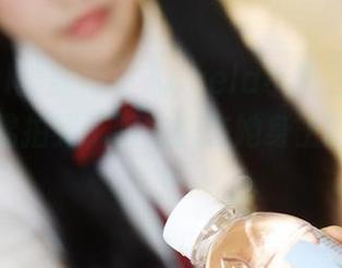 MyGirl美媛馆 – Angela小热巴短裙写真，仿佛拍到了阳光洒在她身上的那瞬间！