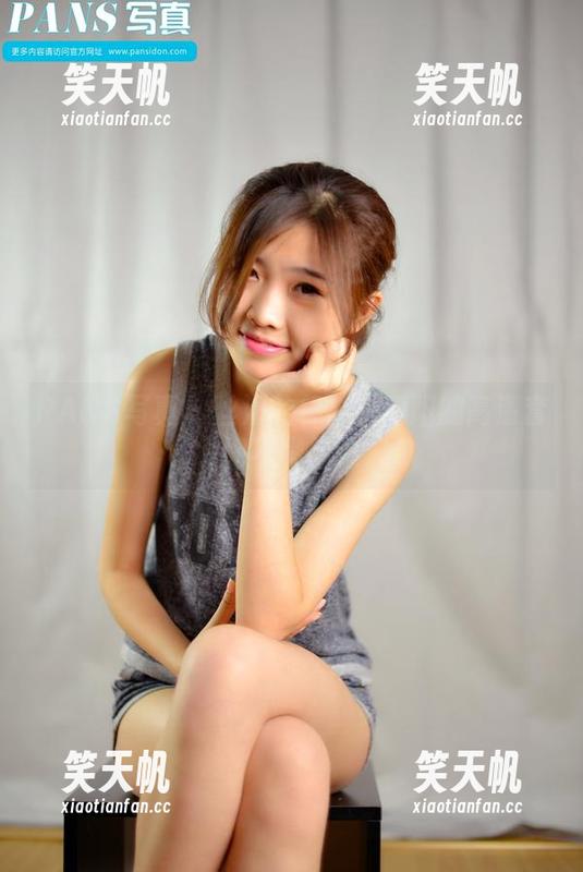 PANS写真-阳阳 PANS写真 - 丝滑的棉袜:阳阳的高清套图不容错过