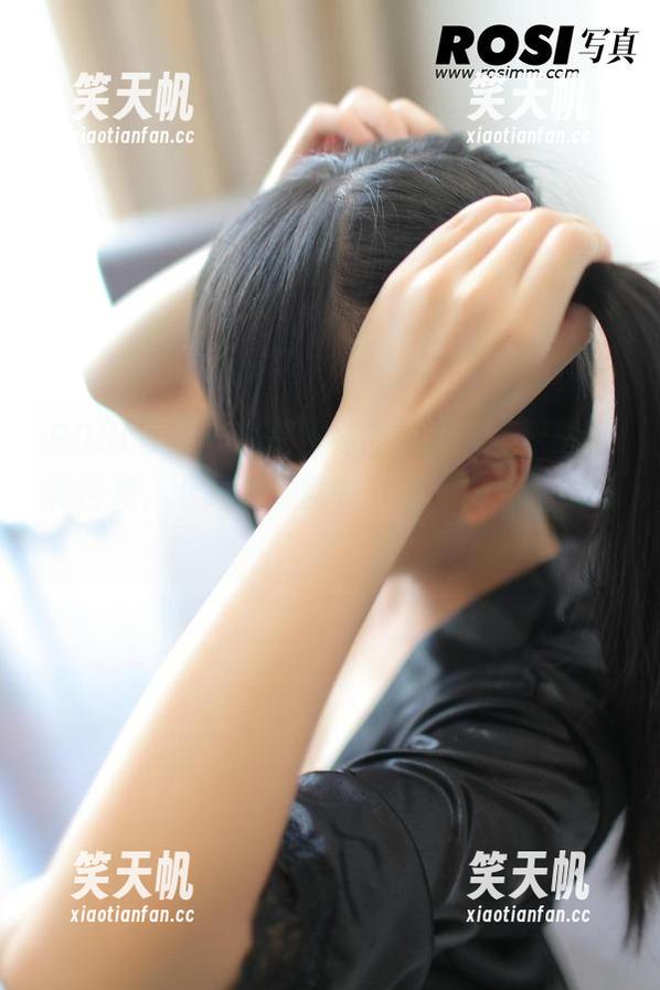 ROSI写真-杨晨晨 ROSI写真 - 这是丝袜的艺术,杨晨晨写真合集,下载链接就在这里,准备好了吗?