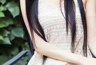 TouTiao头条女神 – 无心插柳，娜依灵儿的日常写真集原图竟然成了心头好？