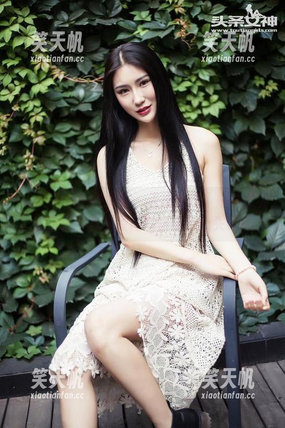 TouTiao头条女神 - 无心插柳，娜依灵儿的日常写真集原图竟然成了心头好？