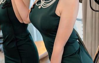 Xiuren秀人网 – 游泳池里的轻松一刻：于诺诺ise的写真合集让人心跳加速！