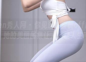 Xiuren秀人网 – 你见过沈蜜桃off的白裙吗？她的美图图集让人怀疑人生啊！