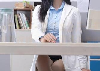Xiuren秀人网 – 写真大公开：王俪丁小宝贝办公室在线，展示职场新尚的剪影！