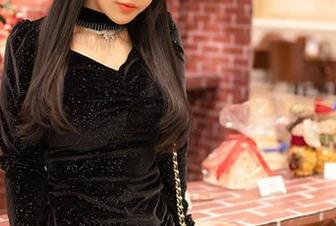 YouMi尤蜜荟 – 牛仔裤的声响：战姝羽Zina写真集，精选那些轻声私语
