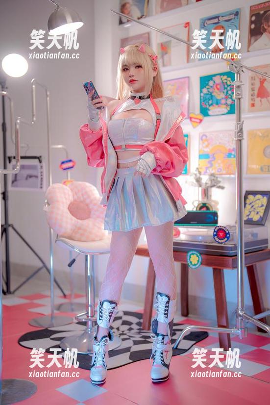 ZinieQ ZinieQ制服:让你下载的不仅仅是一张图,还有这份怦然心动。