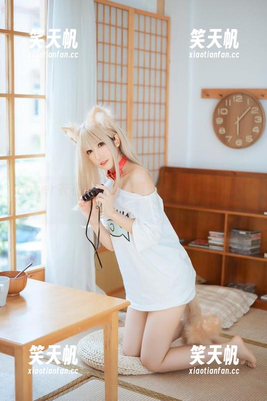 coser衣衣黑白的故事：图库里的影像游戏