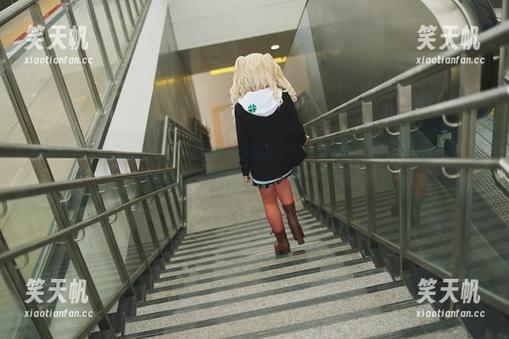 puypuychen 写真集下载指南:如何把puypuychen的南丁格尔万圣礼装带进你的手机里,成为派对焦点!