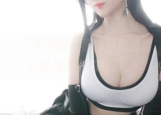 免费！一小央泽的眼镜作品像迷雾，透视出意想不到的光影。