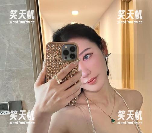 不爱笑的赛琳 微密圈 - 不爱笑的赛琳的5.17嘉宾作品集:不知不觉已经被她的魅力俘获!