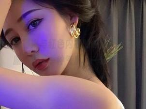 微密圈 – 不爱笑的赛琳与红色内衣的故事：精选写真，不只是衣服，更是一种气质，一份情绪。