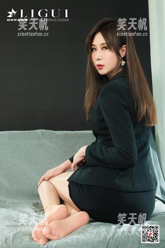 丽柜-伊伊 丽柜 - 职场新秀里的小秘密——图库中伊伊的分享疗愈心灵