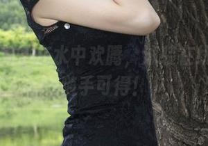 丽柜 – 兔子在水中欢腾，泳装在线，美图随手可得！