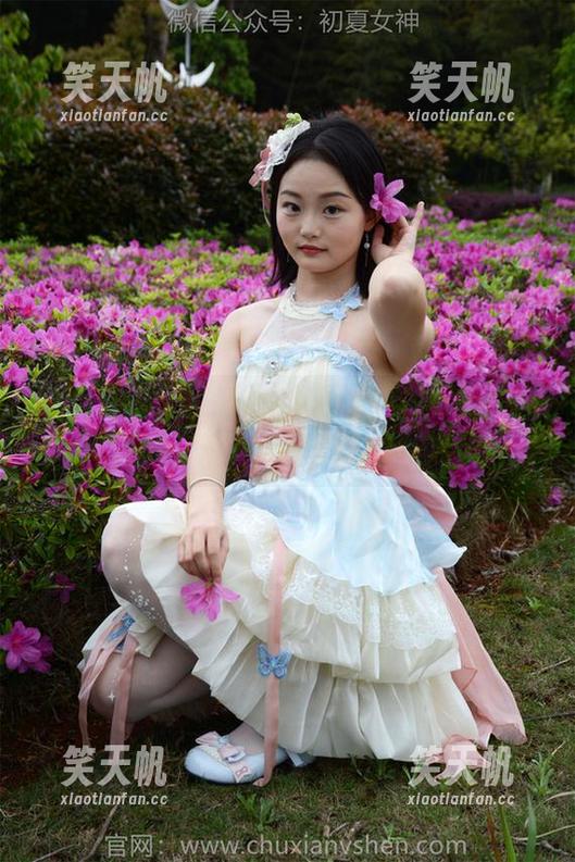 初夏女神-安妮 初夏女神 - 秘书安妮,原图打破常规,图集里竟是一场光与影的派对!