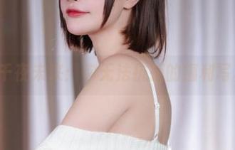 网袜+千夜未来：你无法抗拒的福利写真组合