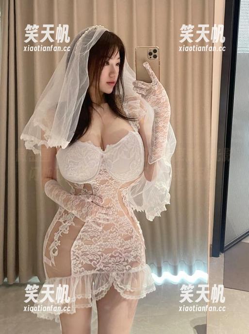 奶宝妹纸 微密圈 - 奶宝妹纸的圣诞美图更新:光影闪烁间,连雪人都忍不住想来捣乱!