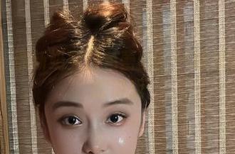 微密圈 – 最新奶雯白色蕾丝：一场光与影的无聊游戏