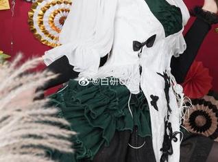 精选妖君白研可爱cos，感觉整个人被萌化了，好想当她的小跟班！
