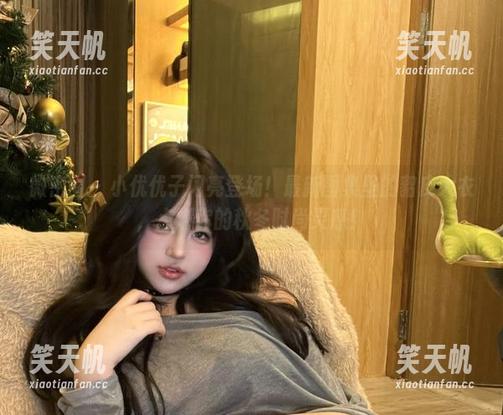 小优优子 微密圈 - 小优优子闪亮登场!最新图集里的貂皮大衣,点燃你的秋冬时尚灵感!