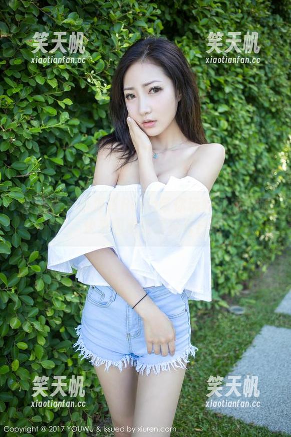 尤蜜荟-小海臀Rena 尤蜜荟 - 小海臀Rena带你玩转泳衣资源,快来围观这缤纷夏日吧