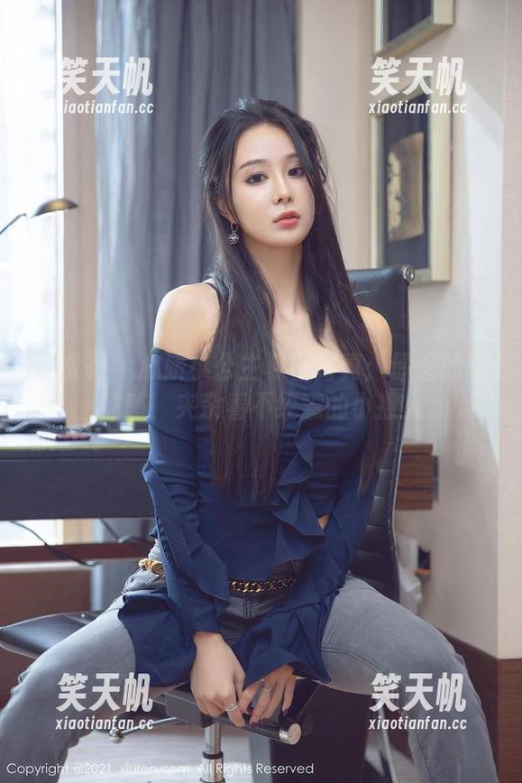 尤蜜荟-心妍小公主 尤蜜荟 - 心妍小公主夏日写真:原图的轻盈感,夹杂着不经意的小撩人