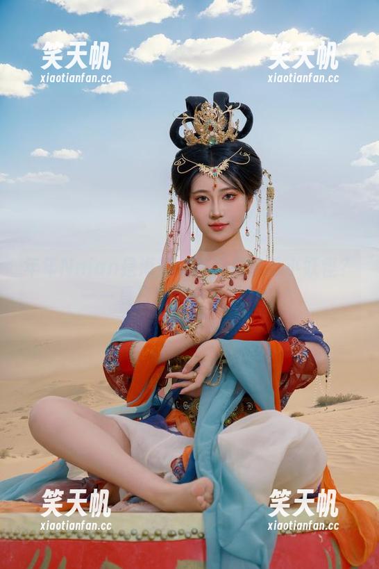 年年Nnian是海滩女神还是泳池小妖怪？——夏日限定合集下载中！