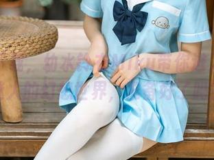 原图下载，幼水铃衣Miku带你进入一个迷人的幻想世界，准备好了吗？