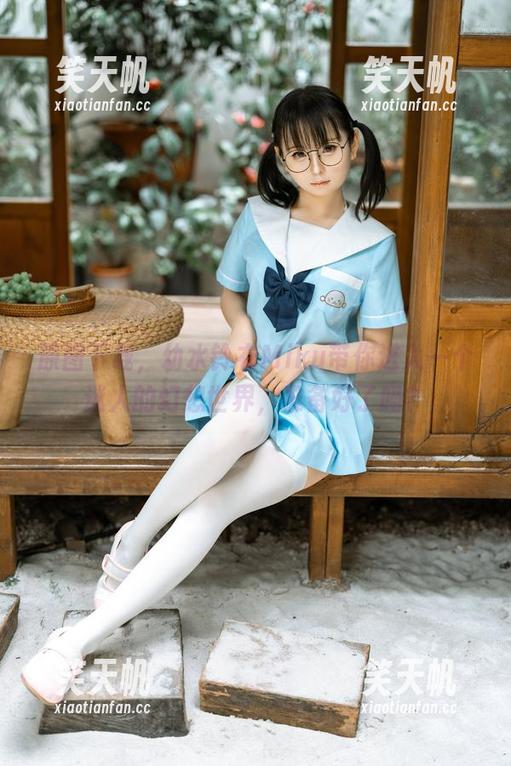 幼水铃衣 原图下载,幼水铃衣Miku带你进入一个迷人的幻想世界,准备好了吗?