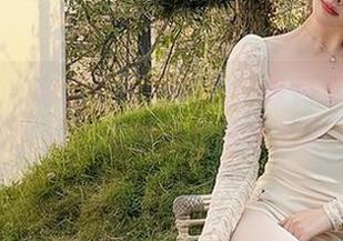 微密圈 – 穿越次元的美图：徐莉芝与女君的交接，来感受这份奇妙吧！