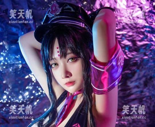 念念_D 念念_D的美图之旅:皮衣与魅力的邂逅,绝对不容错过!