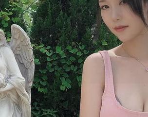 失控的民宿老板娘：抖娘利世的套图分享胜过小说的剧情！