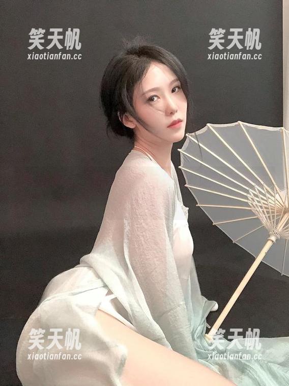 抖娘利世 私拍不私:抖娘利世与她的2021圣诞微密圈图片