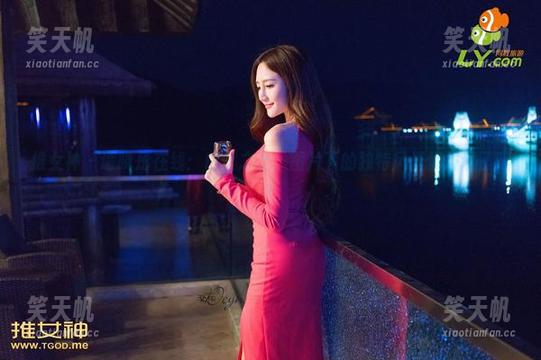 推女神-谭晓彤 推女神 - 谭晓彤在线:白丝之上,图片下的独特风景你发现了吗?