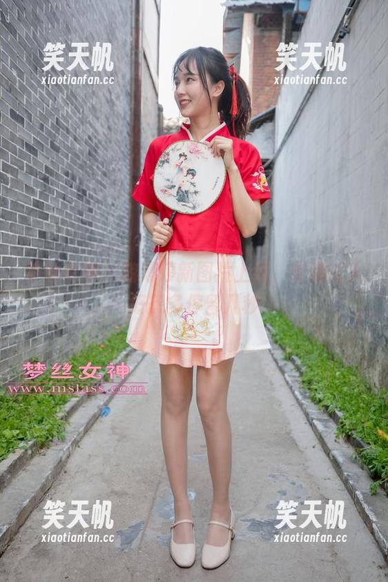 梦丝女神-魏婷婷 梦丝女神 - 魏婷婷新图片上线,长腿让人好想多停留几秒