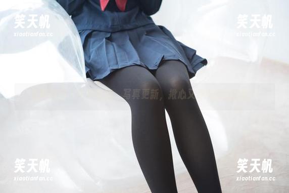 森萝财团-小满 森萝财团 - 小满教室,写真更新,揪心又疗愈的自拍课!