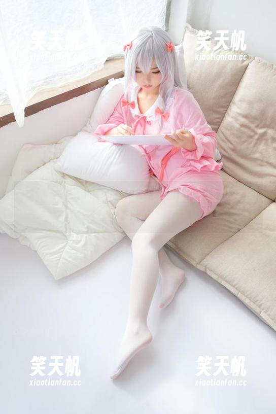 森萝财团 午休是个好时间:森萝财团的白丝少女图片让我心动了