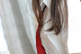 模范学院 – 杨可可coco蕾丝图包：到底是服装好看还是她更吸引？