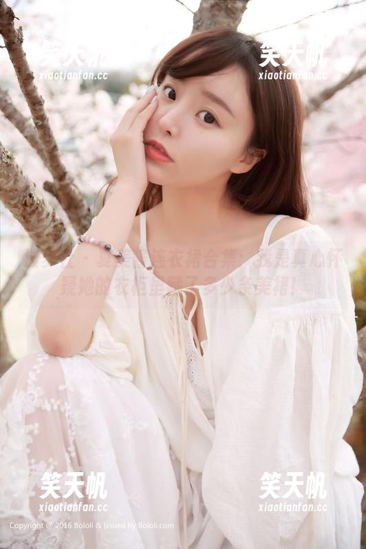 波萝社 - 夏美酱连衣裙合集：我是真心怀疑她的衣柜里藏了多少条美裙！