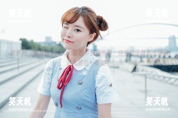 波萝社-猫九酱Sakura 波萝社 - 猫九酱Sakura缤纷牛仔裤套图:这些裤子是怎么做到让我眼前一亮的?