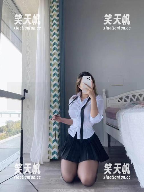 洁己u 微密圈 - 从洁己u的烈焰黑丝套图,看黑色的诱惑如何点燃一切