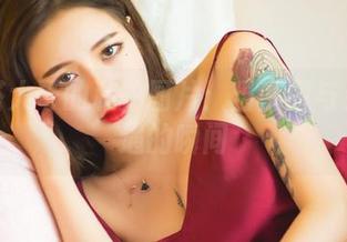 洛丽塔大哥的私拍图片：当散图与灵魂相遇的瞬间